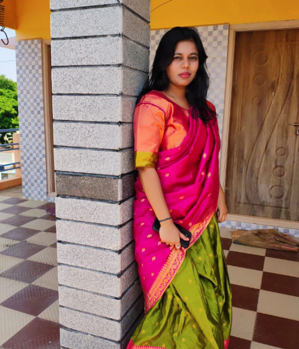 https://bhovimatrimonial.in/v-vivah/v-images/female.png